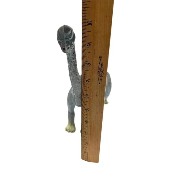 Vintage UKRD Dinosaur Brachiosaurus 13 inch Gray Cream Circa 80s - Picture 10 of 11